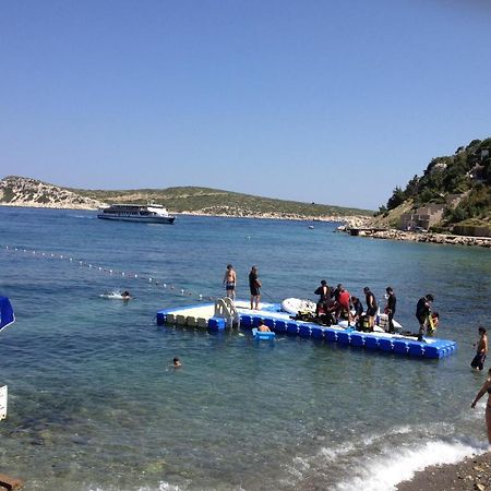 Number One Apart Hotel Karaburun  Esterno foto