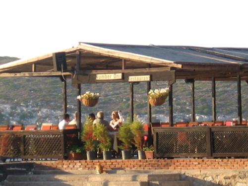 Number One Apart Hotel Karaburun  Esterno foto